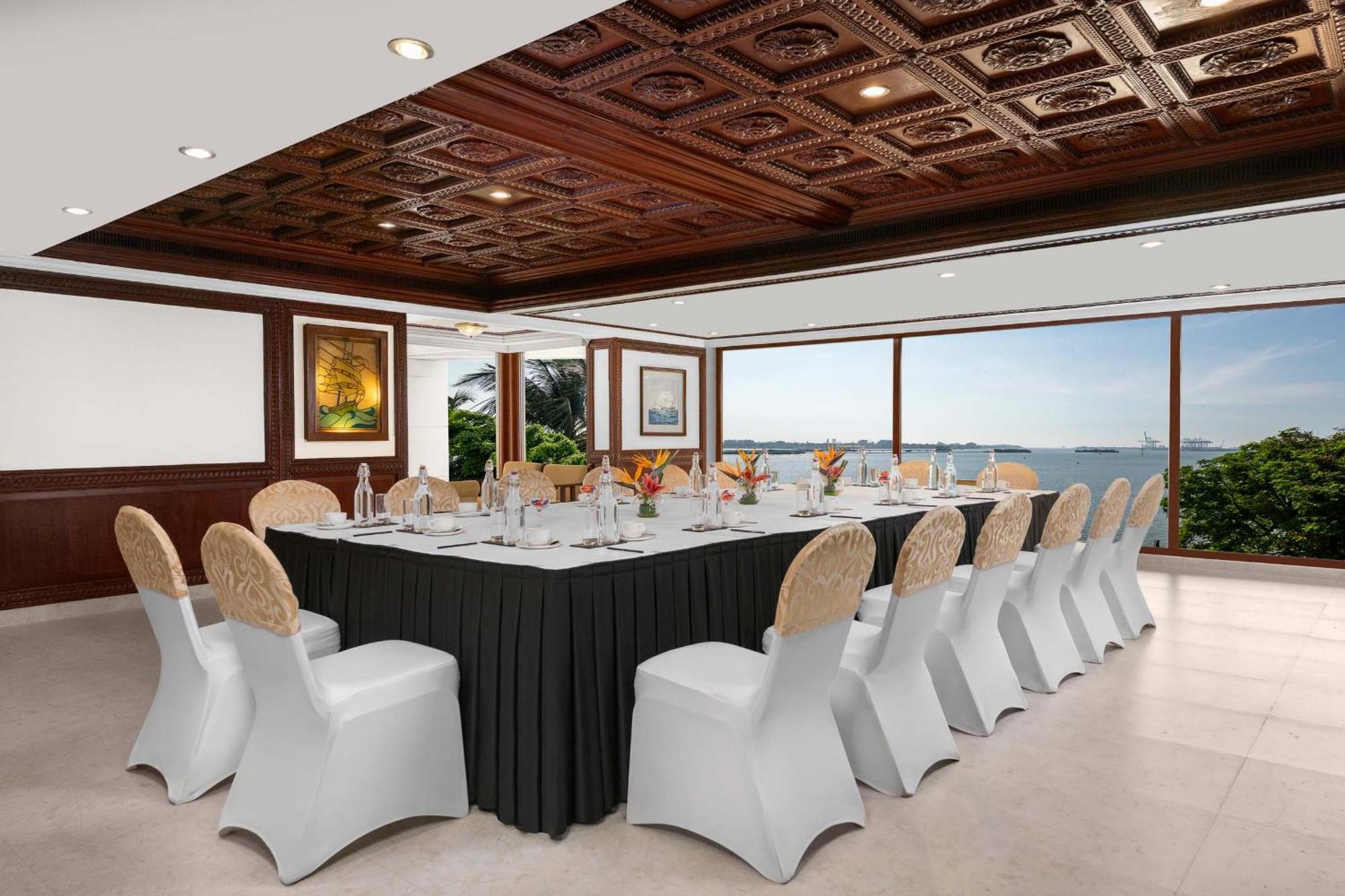 Vivanta Ernakulam, Marine Drive Kochi Екстериор снимка